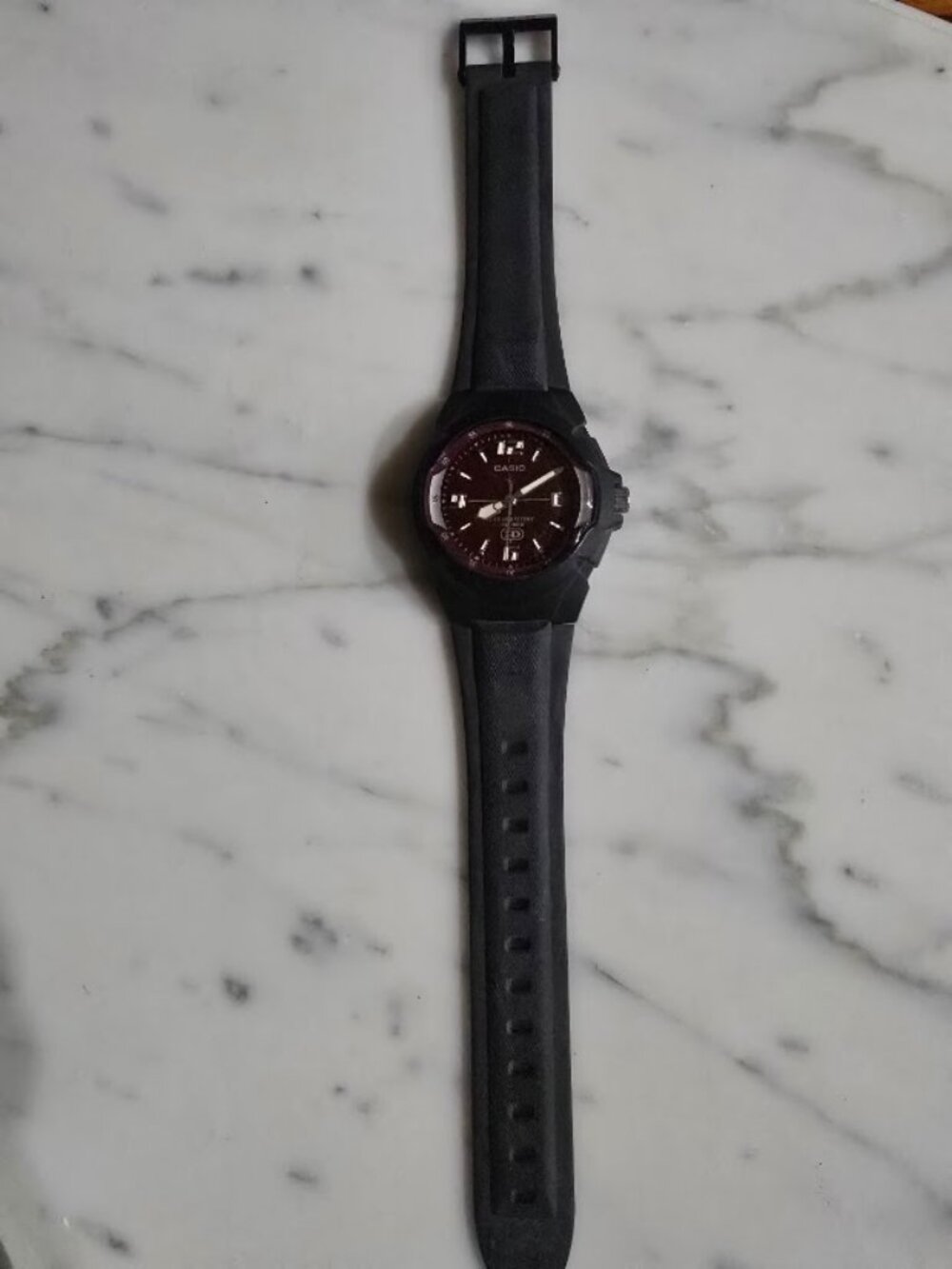 Casio HD MW-600 Analog Quartz Watch Red Dial Date 100m 10-Year Battery